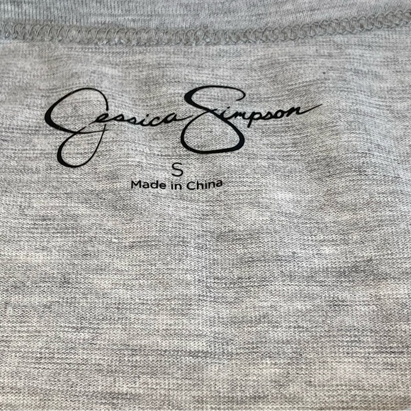 Jessica Simpson Women's Harlow Pocket Graphic Tee M NWT - Picture 11 of 17
